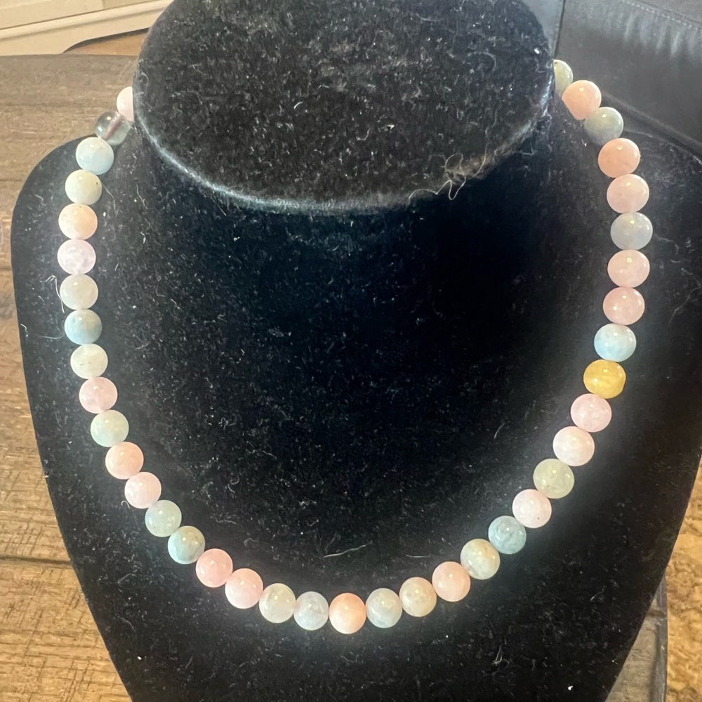 Rare! Loren Stewart 14k safety pin clasp beaded necklace. Beautiful piece!😍